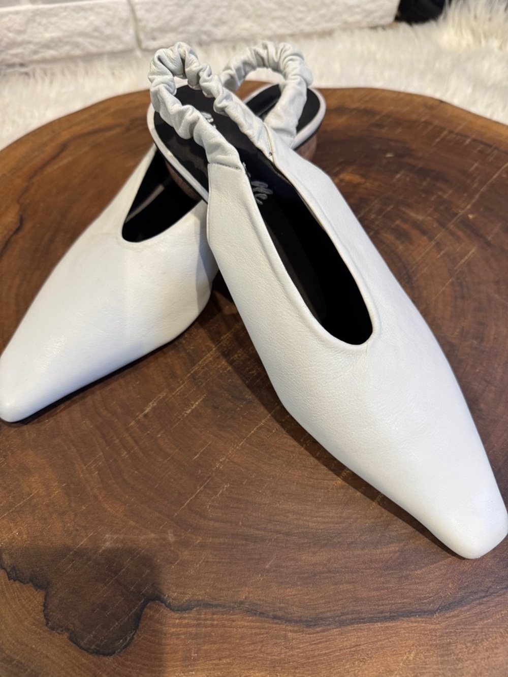 L'INTERVALLE White Pointed Slingback Flats with Elastic Back